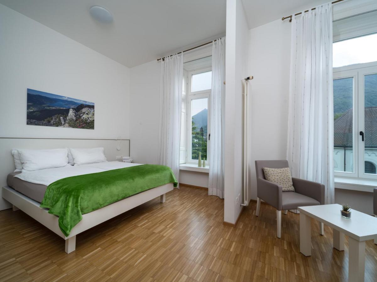 Business Center In Villa Bellinzona Exterior photo