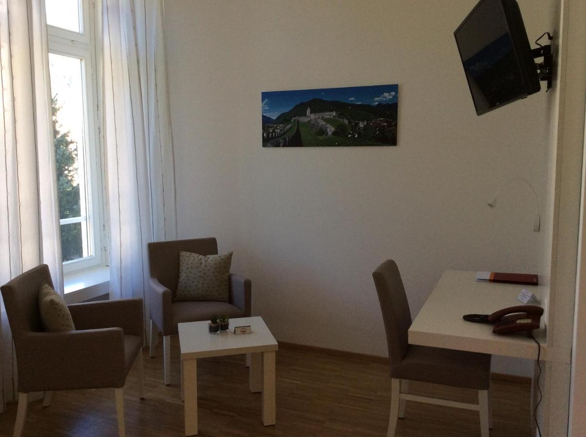 Business Center In Villa Bellinzona Exterior photo