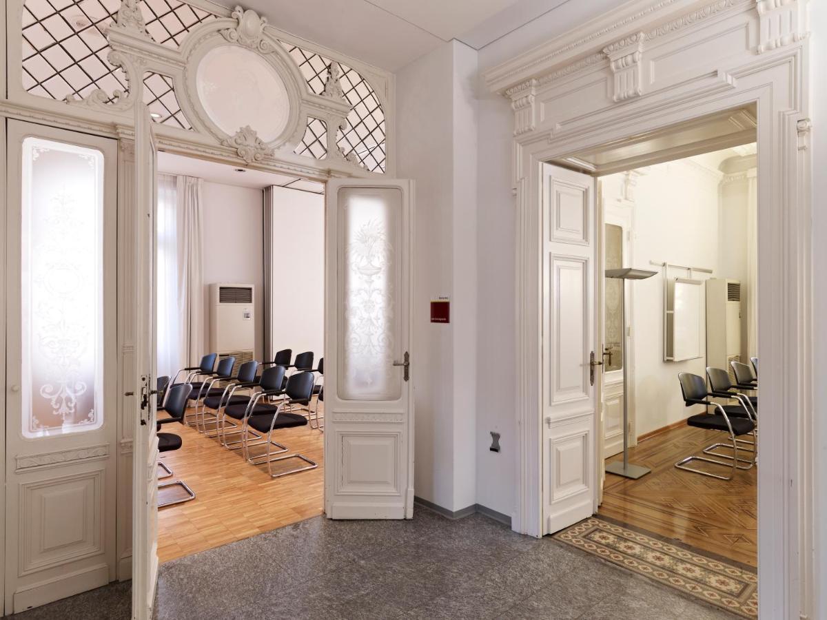 Business Center In Villa Bellinzona Exterior photo